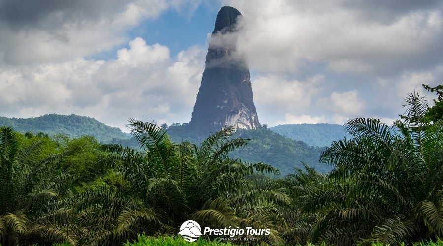 São Tomé e Ilhéu das Rolas
