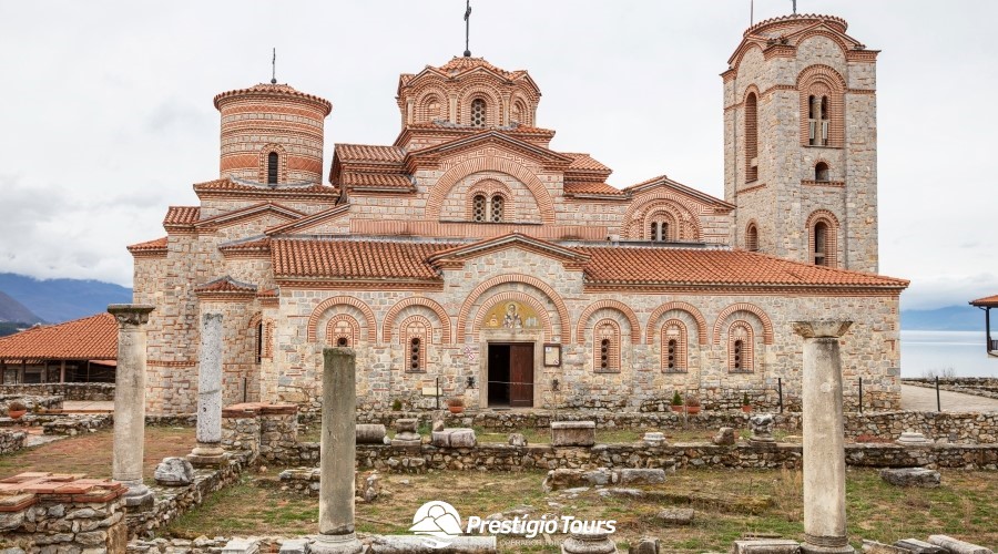  Macedónia do Norte, Kosovo, Albânia
